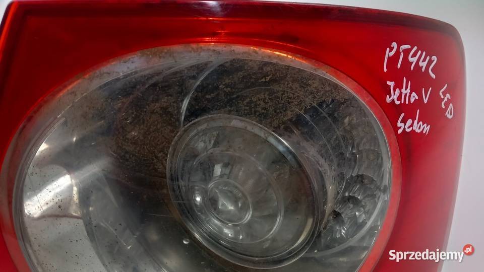 VW JETTA V LAMPA TYŁ PRAWA LED osobowe Zbierkowo sprzedam