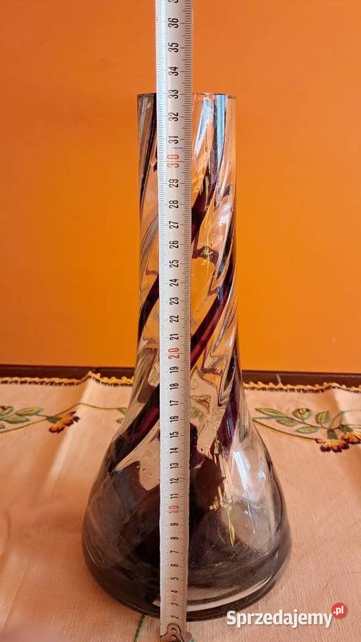 Kolekcjonerski wazon Smuklak Szkło Artystyczne inny kolor Świecie