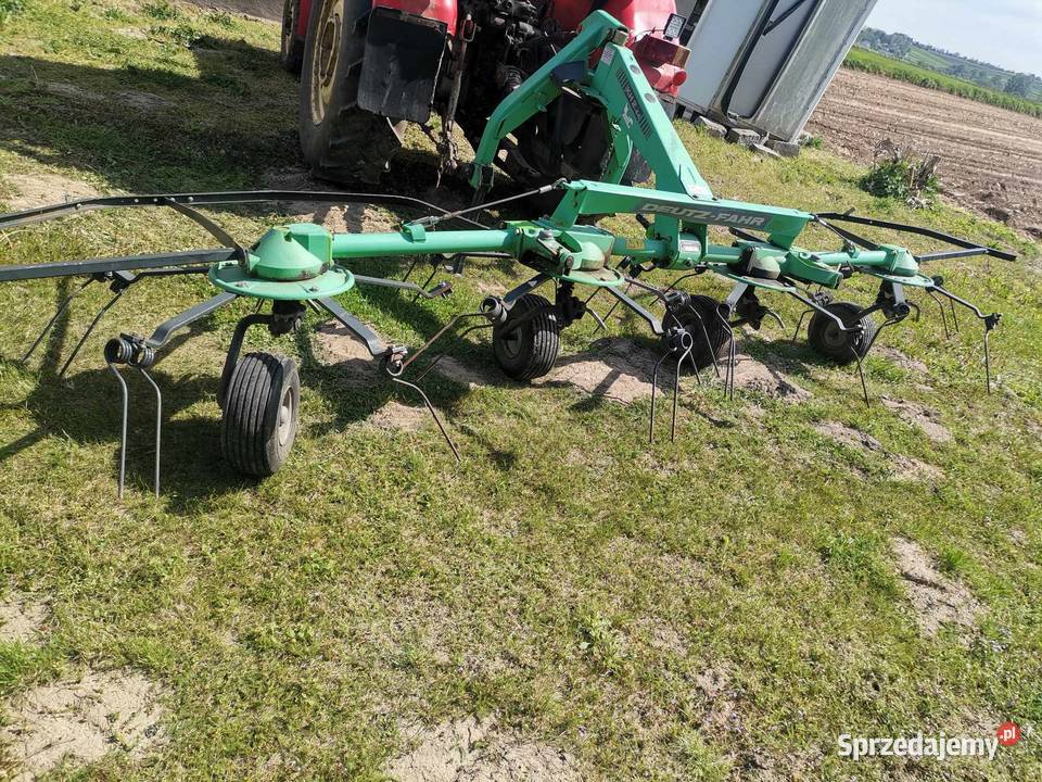 Sprzedam przewracarkę deutzfahr Klimontów sprzedam
