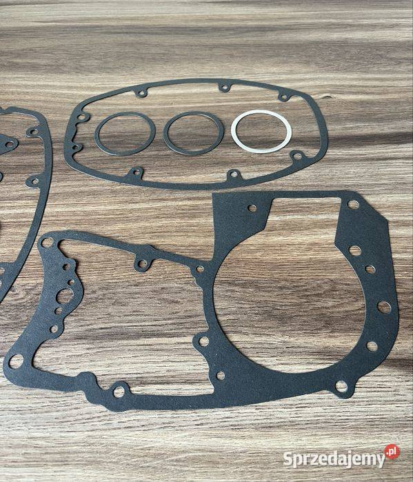 NOWE POLSKIE USZCZELKI SILNIKA CZ 175 TYP 477 CZ Uszczelki silnika i osprzętu Bielsko-Biała sprzedam