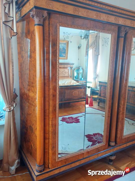 stara piękna szafa antyk