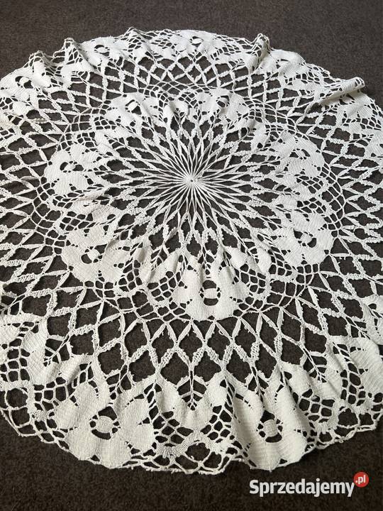 Obrus okrągły kołkowy rękodzieło śląskie Zabrze