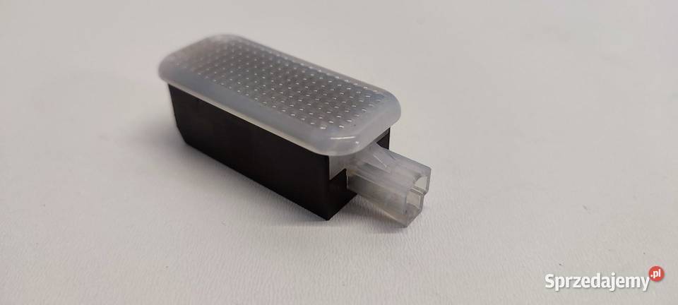 AUDI Q3 8U LAMPKA KABINY 8U0947415 sprzedam