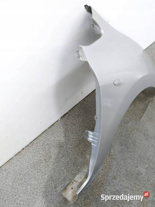 BŁOTNIK PRAWY PRZÓD Toyota Auris I 20062012 Błotniki