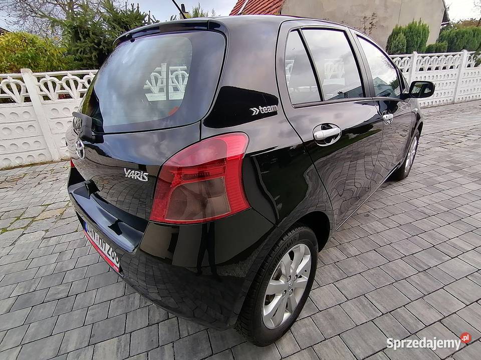 TOYOTA YARIS 13 VVTi 87 Klima 5 drzwi przeb 151 poduszka powietrzna Ostrów Wielkopolski