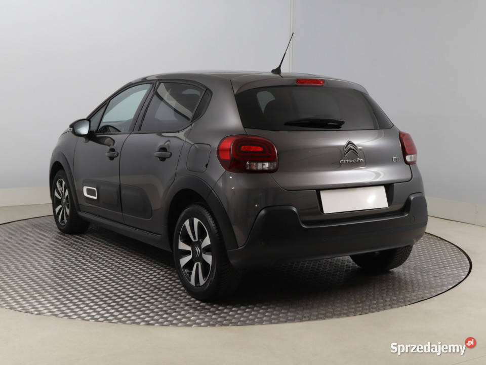 Citroen C3 12 PureTech światła przeciwmgielne