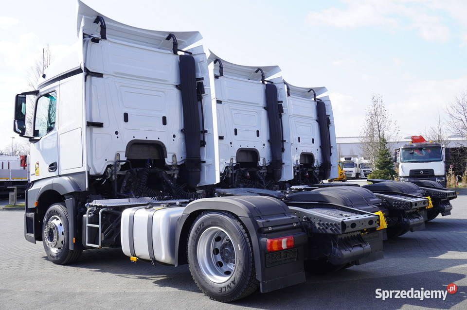 Ciągnik siodłowy MercedesBenz Actros 1842 2024 3 420KM Kraków