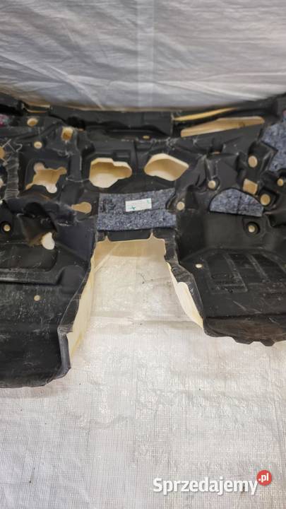 Ford Fiesta mk8 wygłuszenie ściany grodziowej