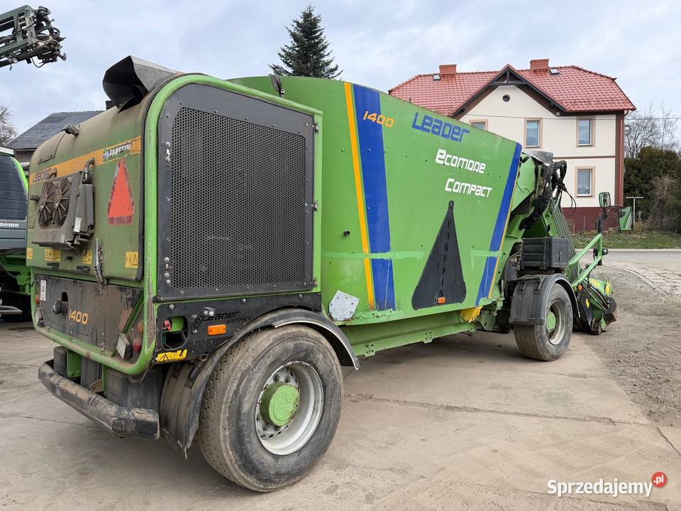 Paszowóz samojezdny Faresin Leader Compact 1400 Nowa Ruda