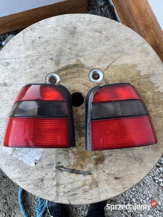 Lampy tył skoda felicia osobowe Wołów
