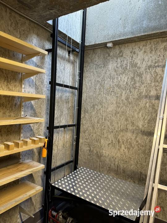 Winda towarowa samoróbka do piwnicy betonowej