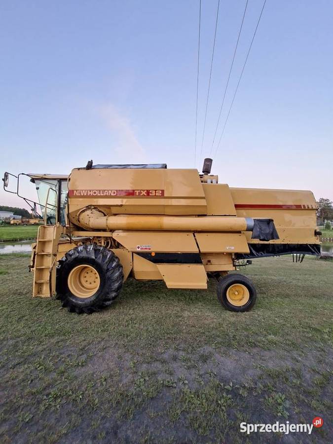 Kombajn Holland TX 32 hederu 45 m Starogard Gdański