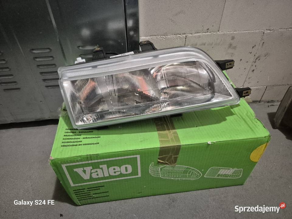 Nowy prawy reflektor Rover 200400 Valeo Rok produkcji 1990 Lampy przednie podlaskie Białystok
