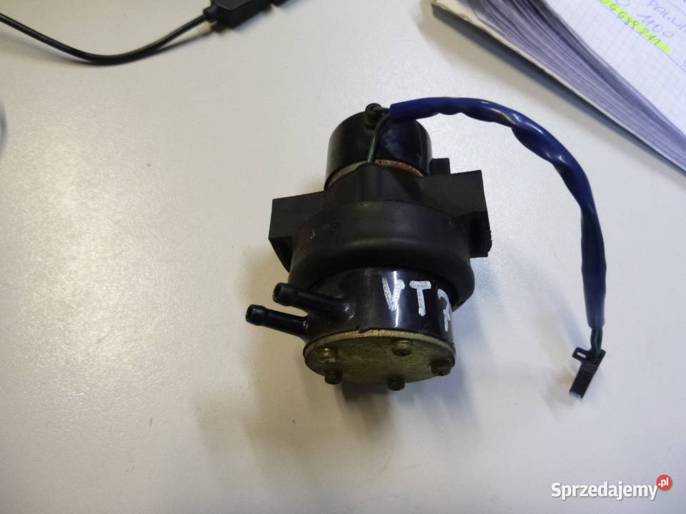 Pompa paliwa Honda Shadow VT 700750 8385r Układ paliwowy sprzedam