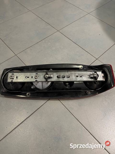 Lampa lewa CARALUNA II Grzebowilk