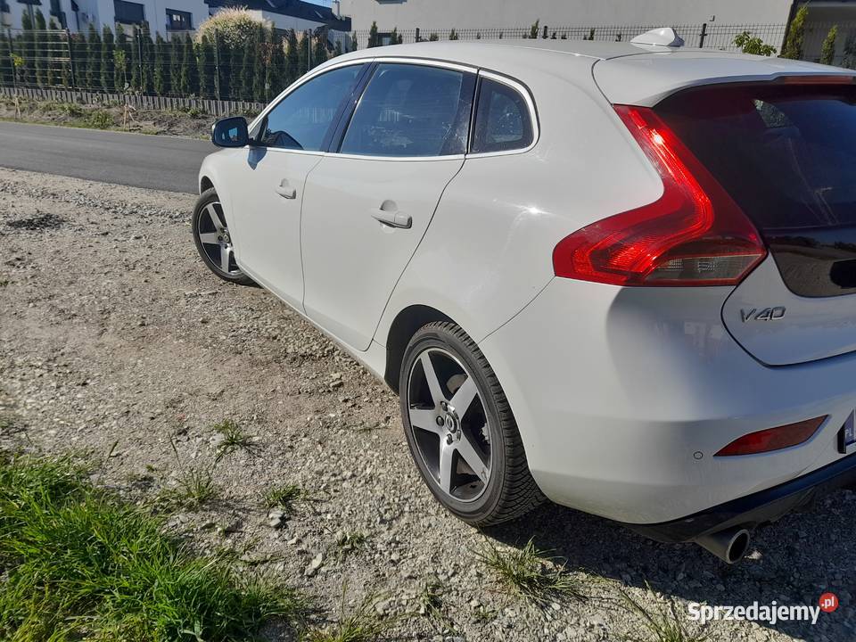 Volvo V40 RDesign 2019 20b przebieg Wrocław sprzedam