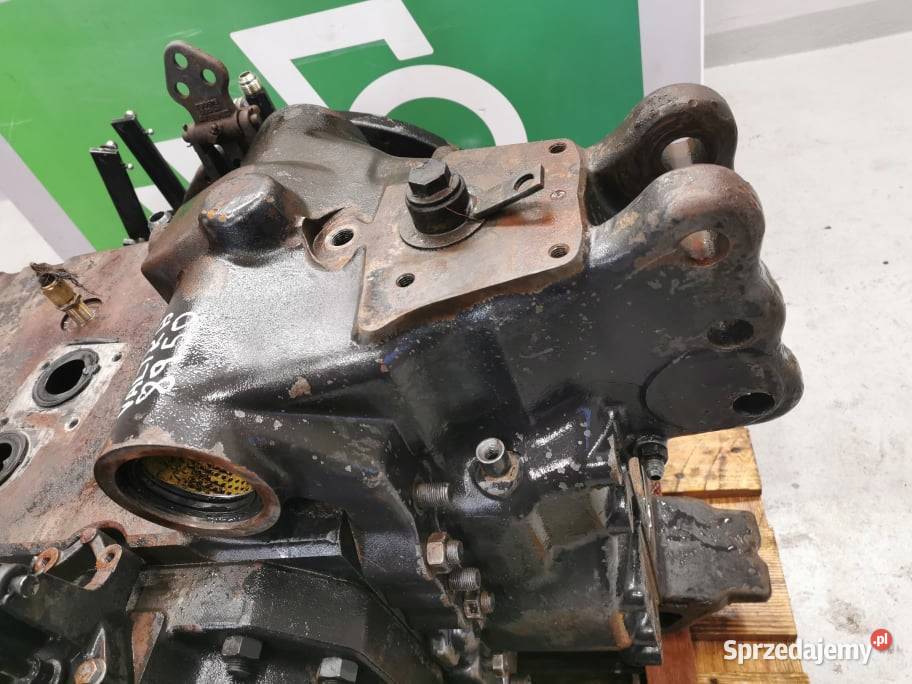 Obudowa wałka odbioru mocy Valtra 8950 Wilkowo