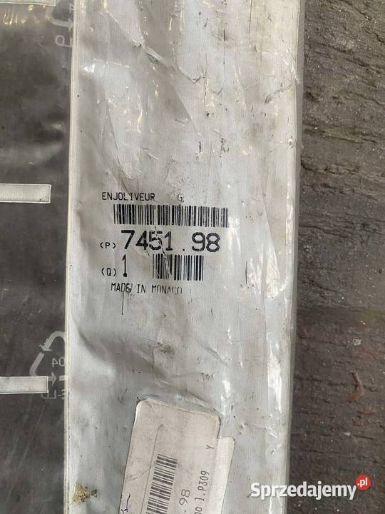 Oryginalne listwy zderzaka Peugeot 309 Lyski