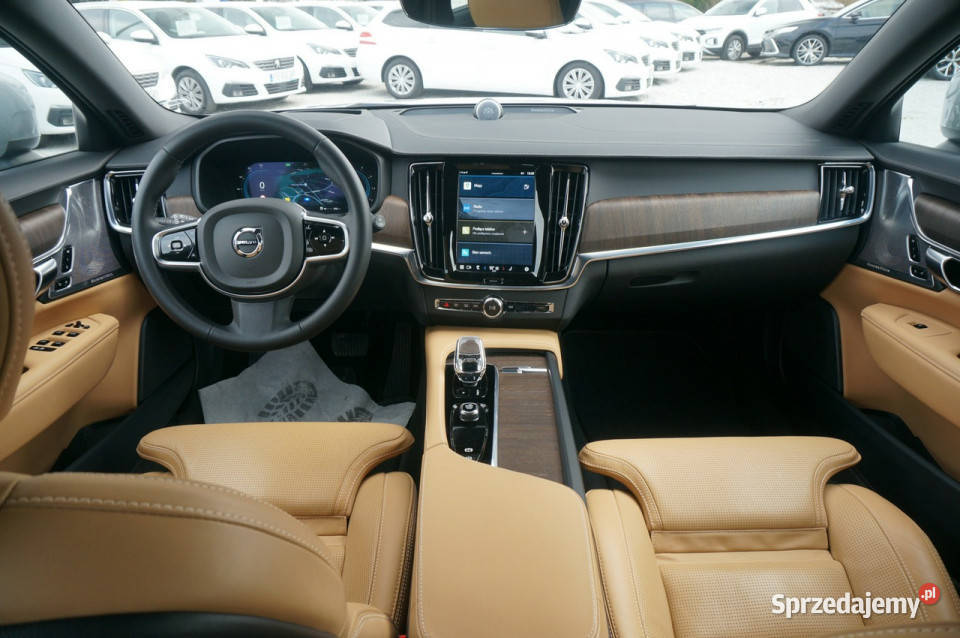 Volvo V90 Cross Country B5 D AWD 235 Ultimate szyberdach Poznań