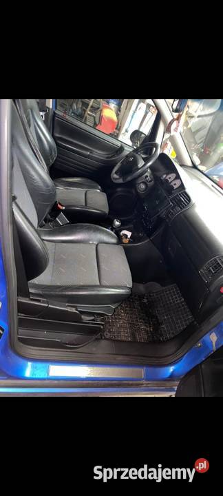 Opel Zafira OPC 2001r benzyna LPG niebieski Skoki
