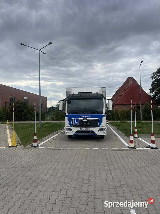 EKSPRESOWY KURS PRAWA JAZDY KATEGORII C POZNAŃ Poznań