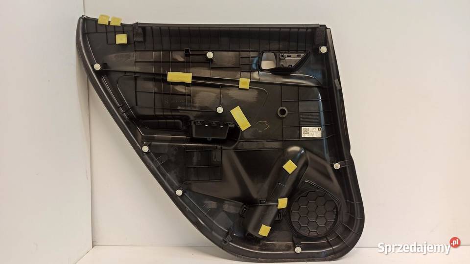 SUZUKI SWIFT MK8 BOCZEK DRZWI PRAWY TYŁ osobowe
