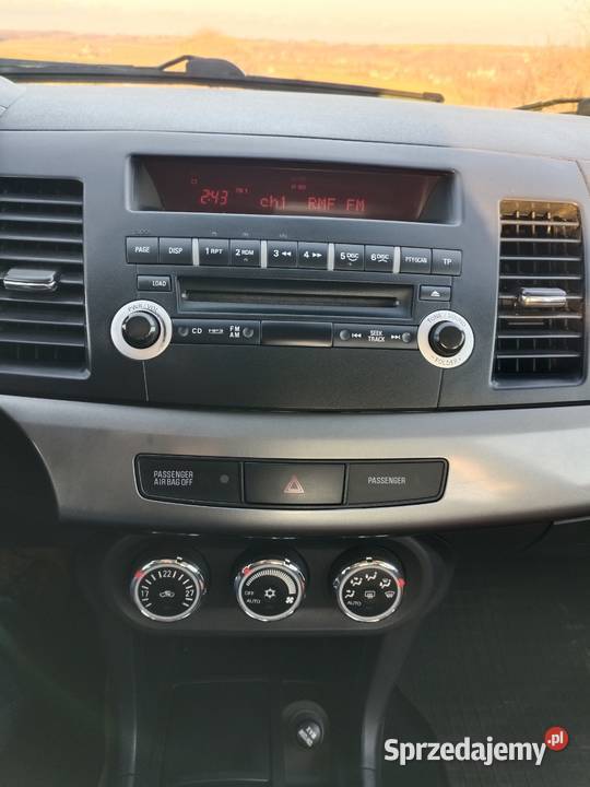 Mitsubishi Lancer 18 sedan nieuszkodzony Słaboszów