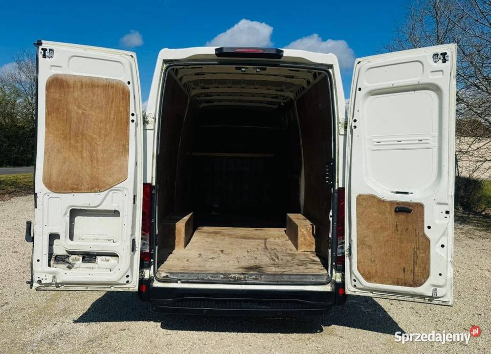 Iveco Daily 35S13 23 d 130 2017r Furgon Blaszak Nisko sprzedam
