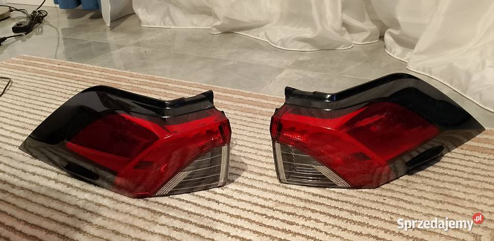 Lampa prawa lewa tylna prawy lewy tył 8155042230 osobowe