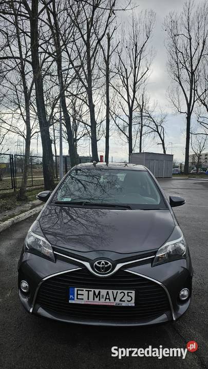 Toyota Yaris wersja Premium dodatkowo Pakiet Yaris Tomaszów Mazowiecki sprzedam