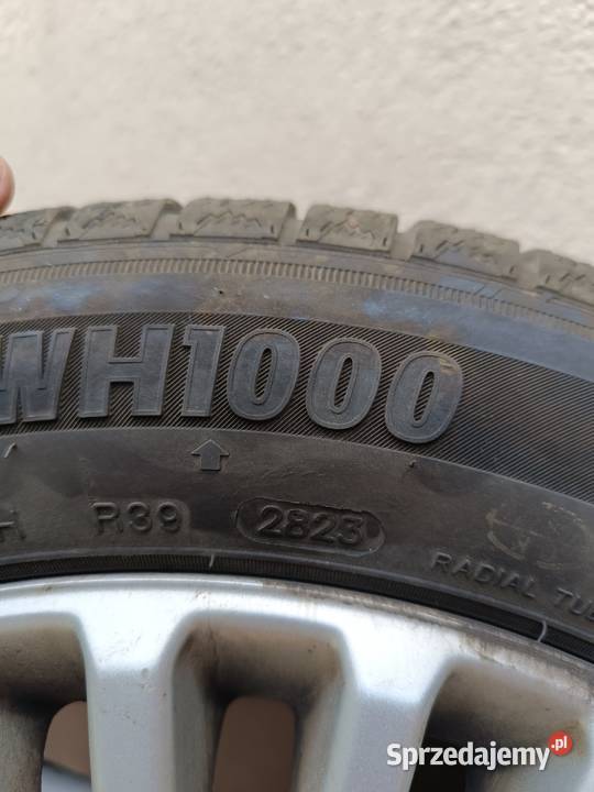 Felgi Ford Mondeo MK4 z oponami zimowymi Przemyśl sprzedam