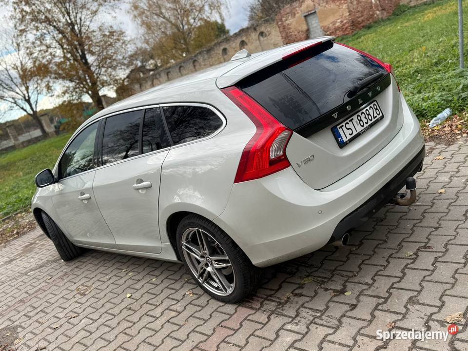 Volvo V60 D5 24d Rok produkcji 2011 świętokrzyskie Starachowice sprzedam