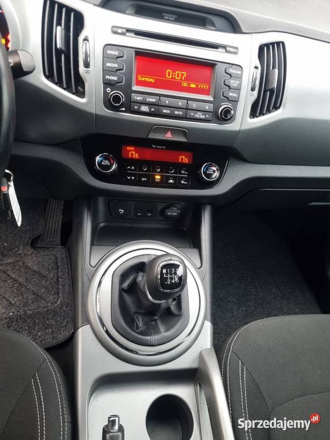 Kia Sportage 2015 r 17 crdi centralny zamek sprzedam