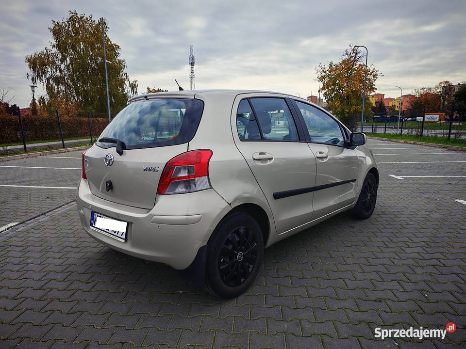 Toyota Yaris 133 vvti 100 165500km sprzedam