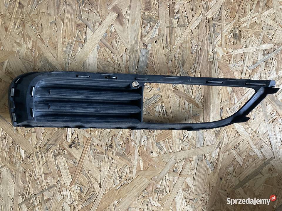 Lewy halogen z atrapą Opel Insignia oryginał