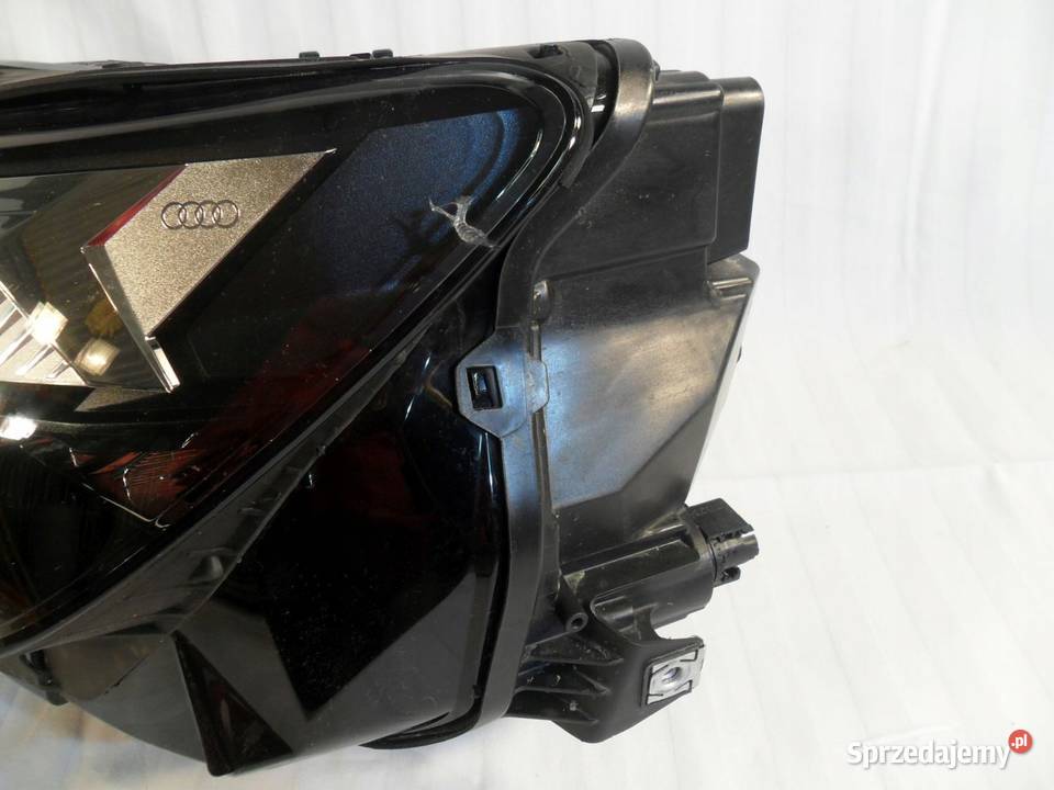 Audi Q4 etron reflektor przedni lewy lampa lewa Nowy Tomyśl