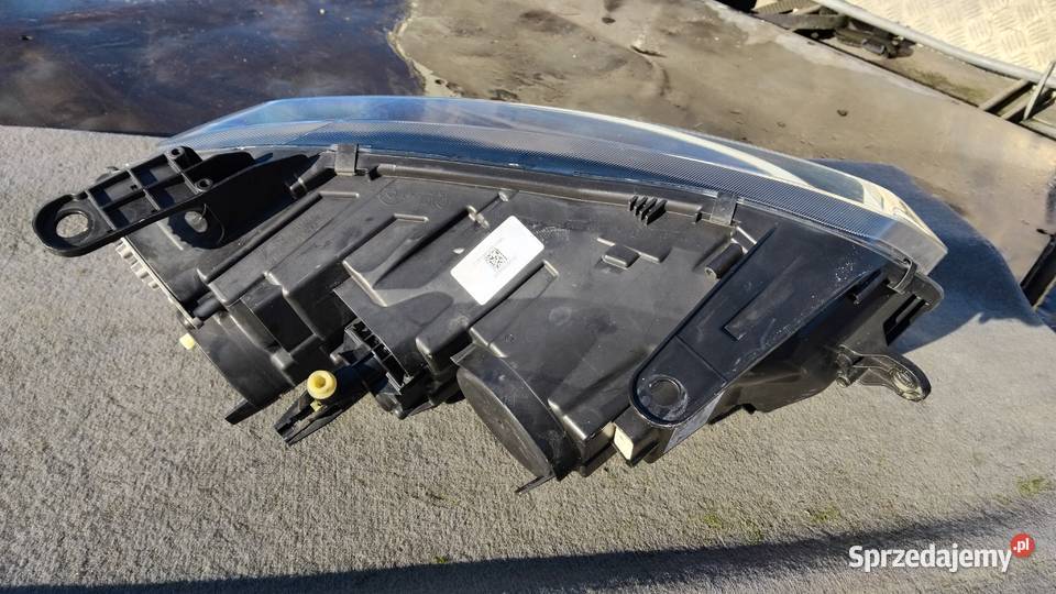 Dacia Duster II reflektor H7 LED nowy ORG EU KPL osobowe Mielec