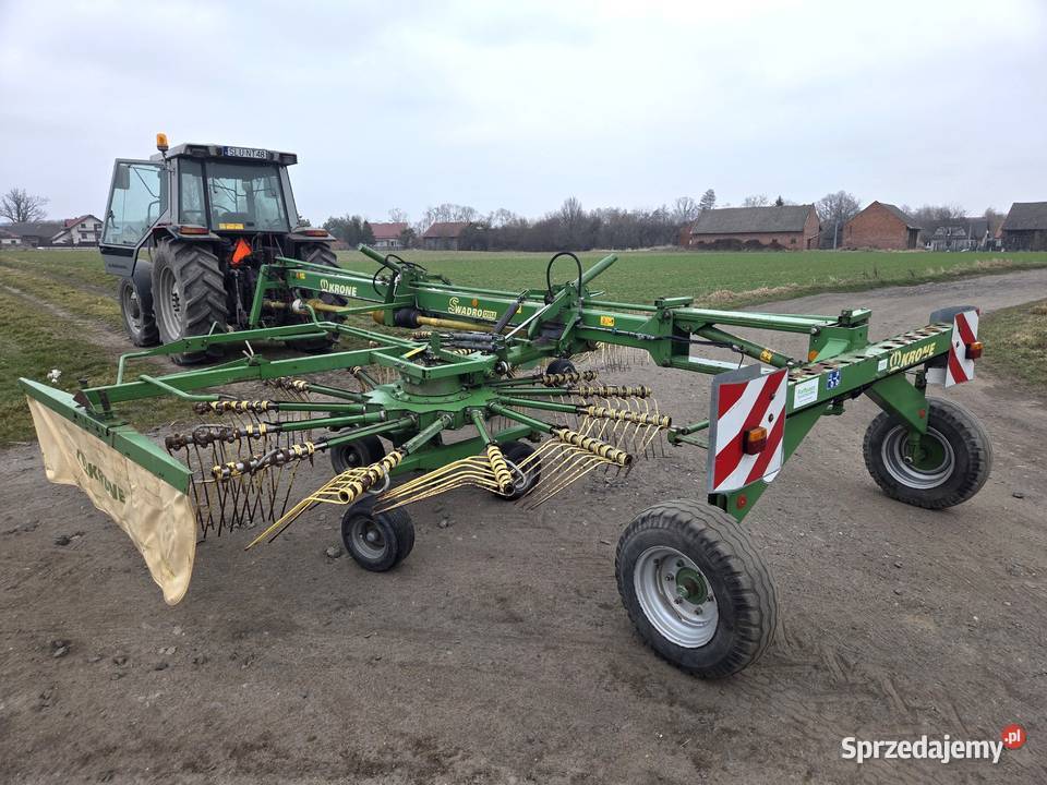 Zgrabiarka Karuzelowa Dwugwiazdowa KRONE SWADRO 1201A Rok 2005