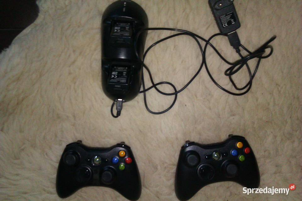Xbox 360 E Console plus dodatkowe akumulatorki Warszawa