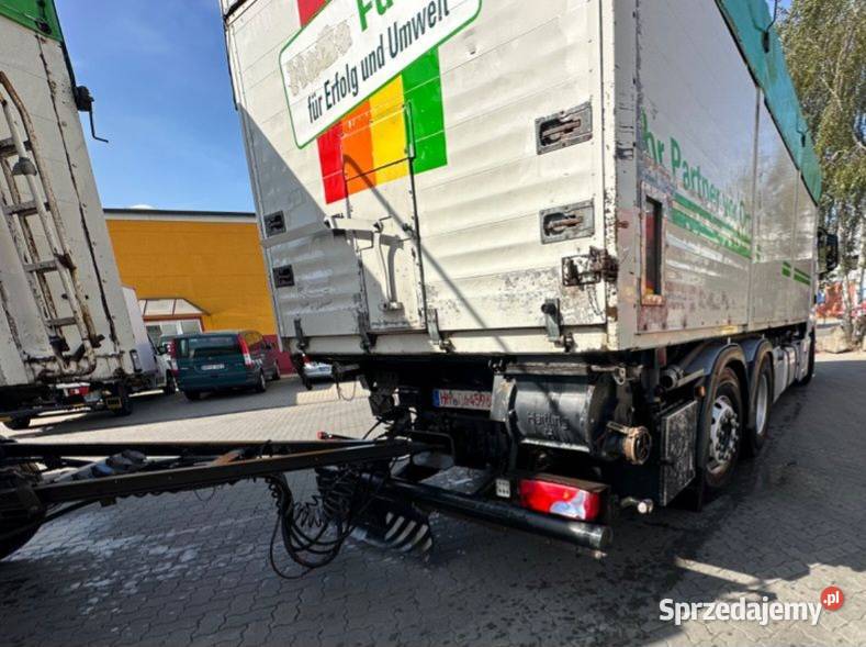 Wywrotka z dmuchawa z wydmuchem paszy sruty Warszawa