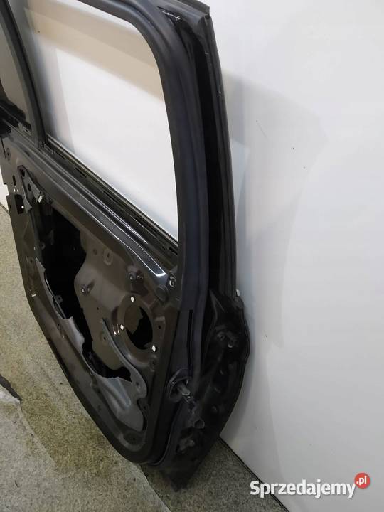 DRZWI LEWE TYŁ KOMBI TOURING CZARNE LIFT Bmw Drzwi świętokrzyskie