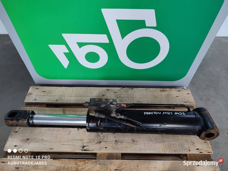 Siłownik poziomowania łyżki Manitou MRT 1432