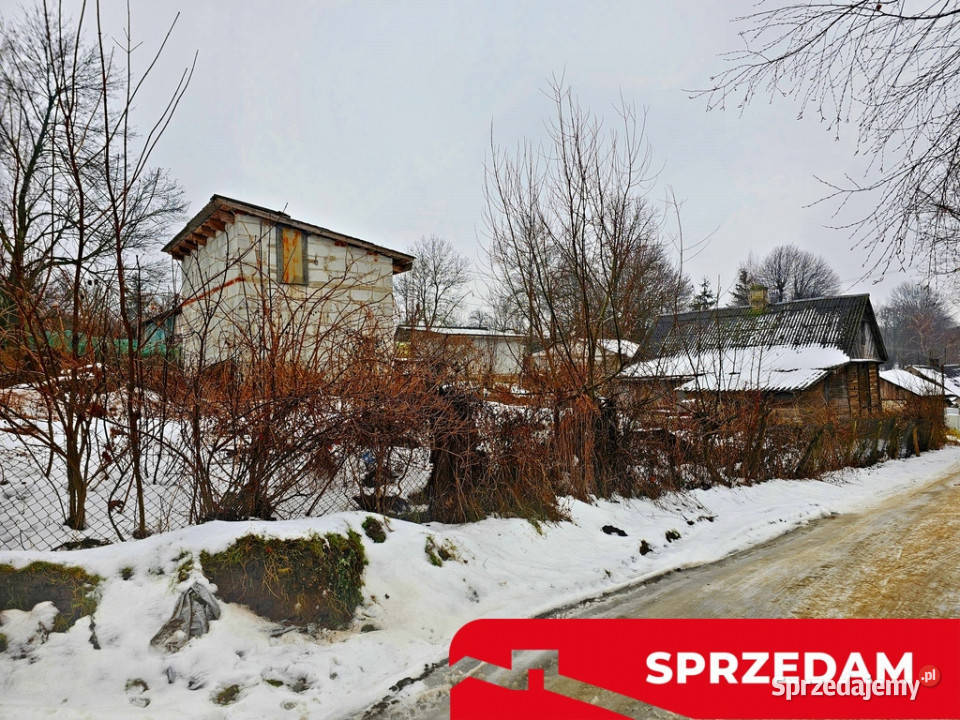 Drewniany dom z dużą działką pole sad las Karczmiska Pierwsze sprzedam