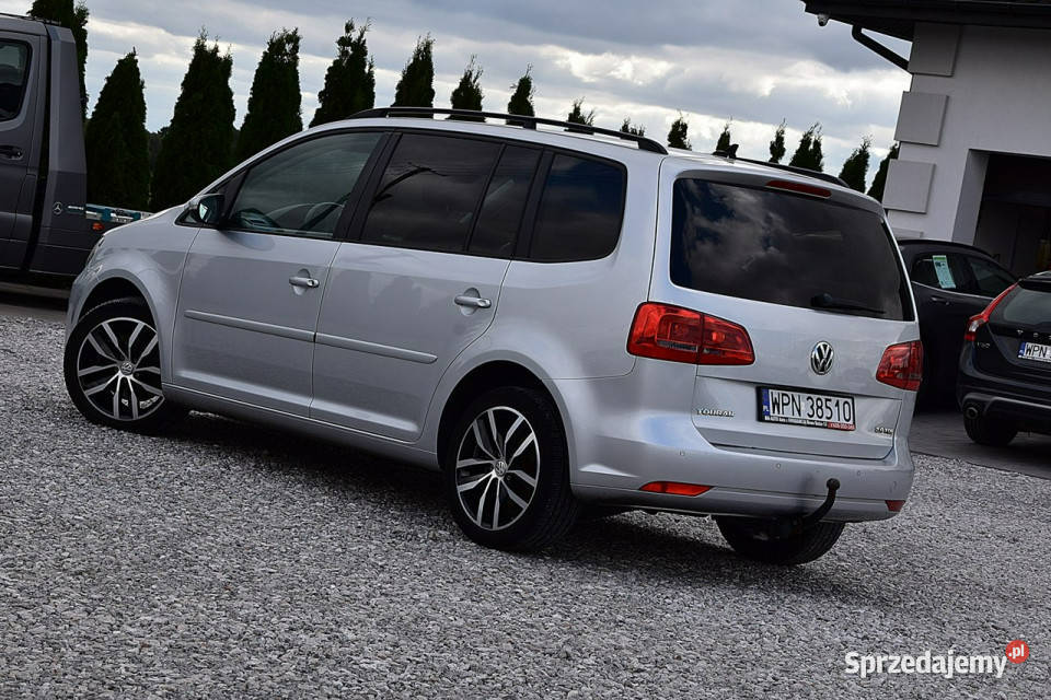 Volkswagen Touran 20TDI 140 7os Kamera Navi lakier metallic Touran