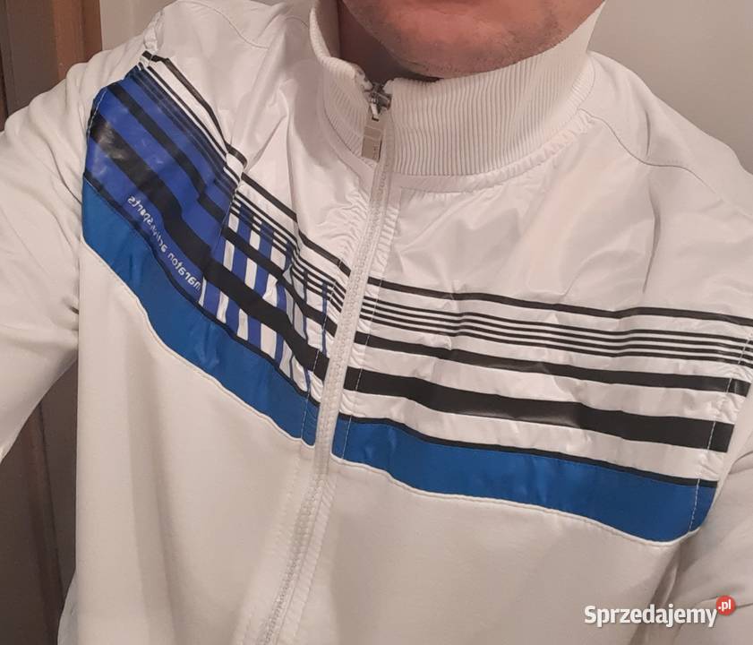 Biała bluza na zamek