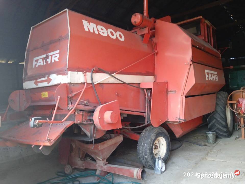 Kombajn zbożowy fahr m 900