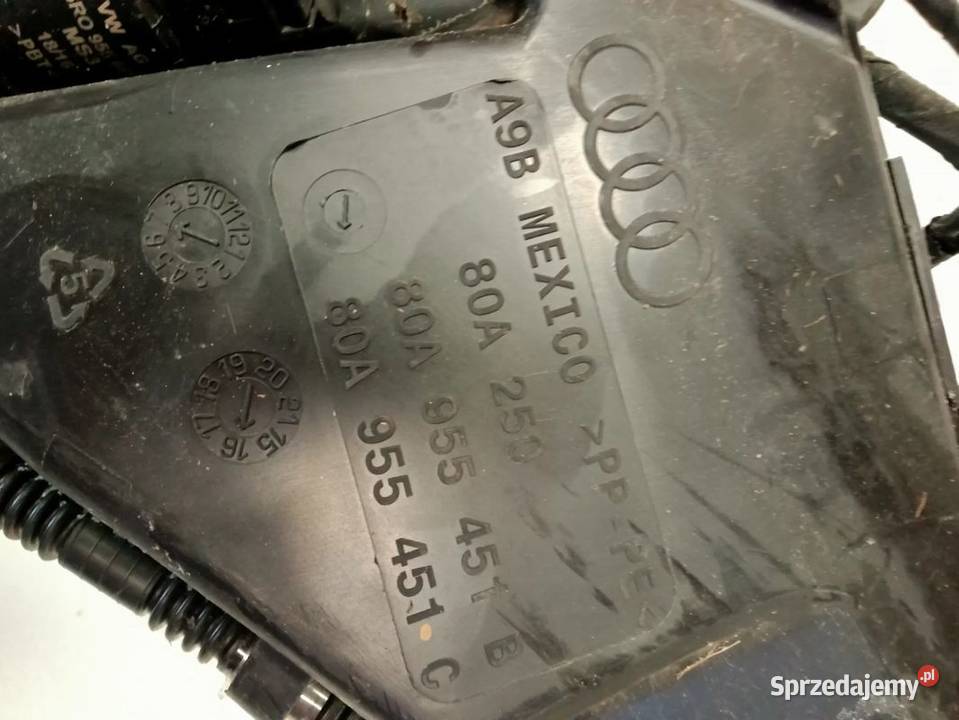ZBIORNICZEK SPRYSKIWACZY AUDI Q5 80A 80A955451B