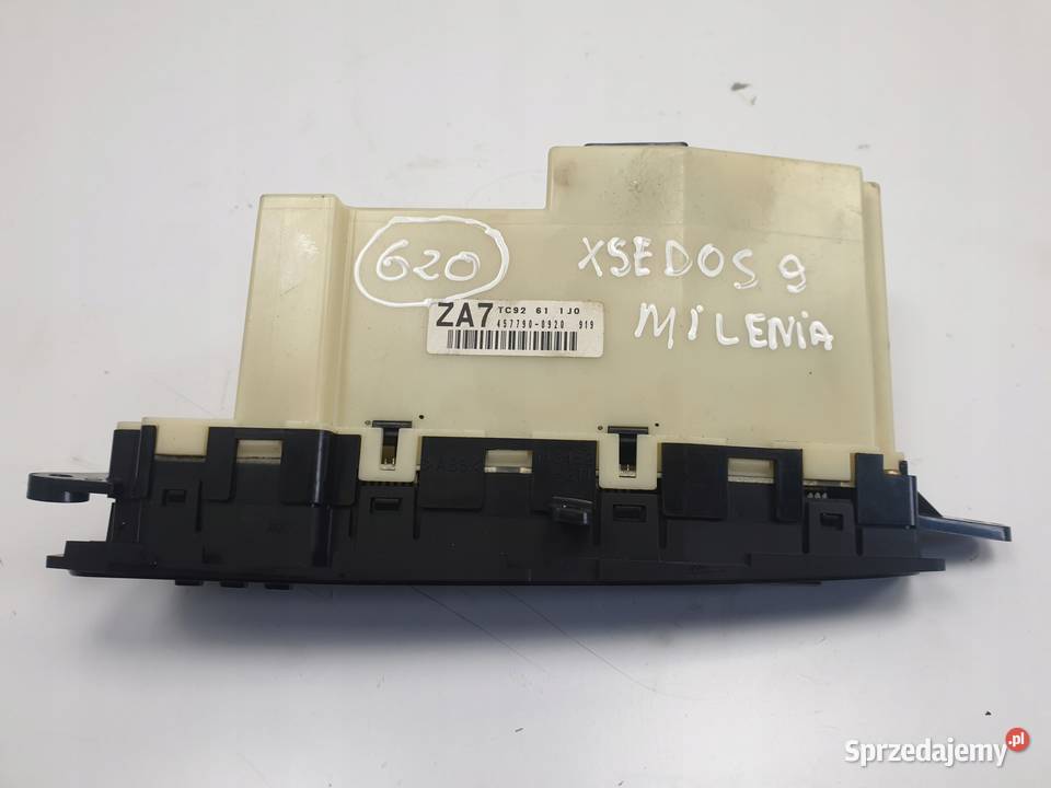 WYŚWIETLACZ KOMPUTERA MAZDA XEDOS TC92611J0 Liczniki i zegary lubelskie Chełm