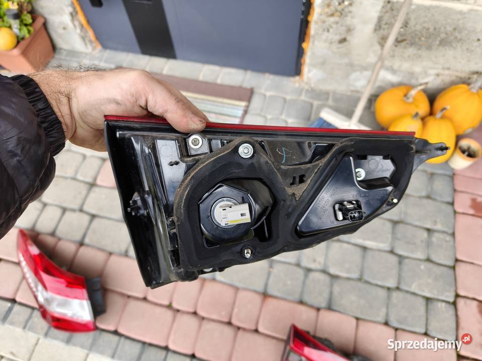 Sprzedam dwie lampy tylne Nissan Qashqai lift Krosno sprzedam