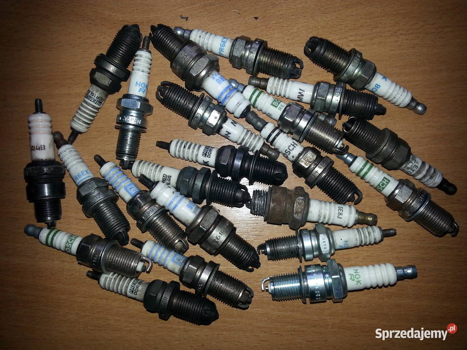 Świece iskrowe 23 sztuki Olesno sprzedam